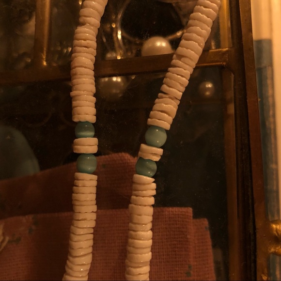 seashell choker necklace with blue beads - Picture 2 of 2